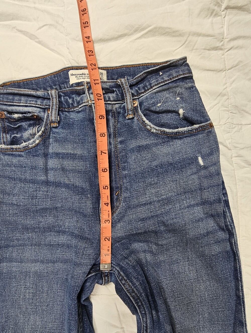 Abercrombie The Ankle Straight Leg Distressed Denim Jeans Women’s Size 26 - Picture 9 of 10